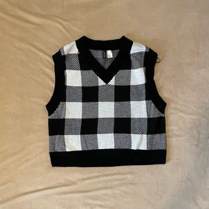 h&m black and white plaid vest